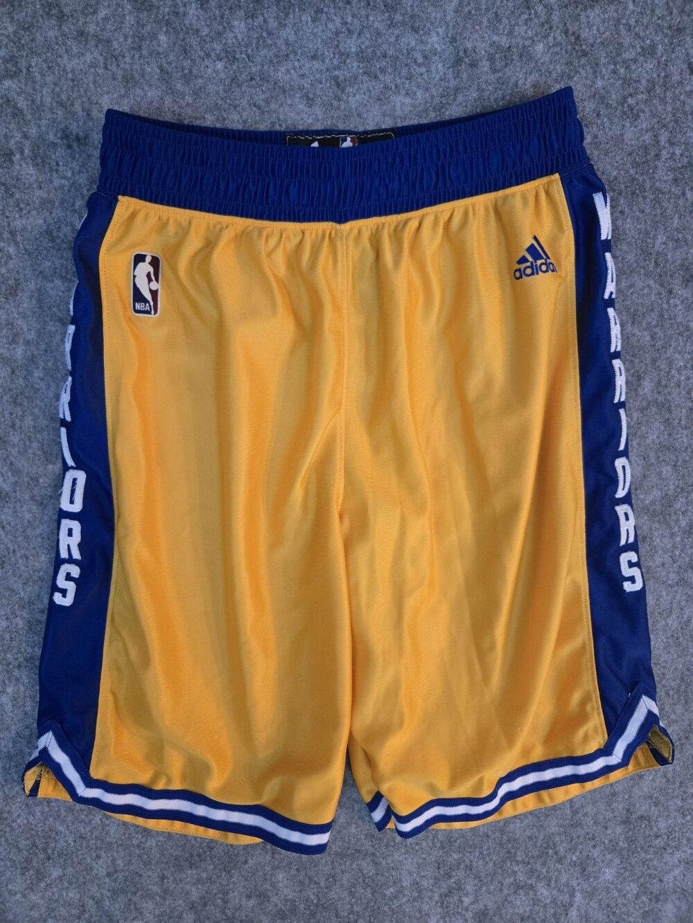 Vintage Adidas Team Sz M Golden State Warriors Shiny Shorts NBA Basketball Curry